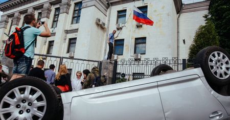 Konflikt na Ukrainie. Protest pod ambasadą spokojny