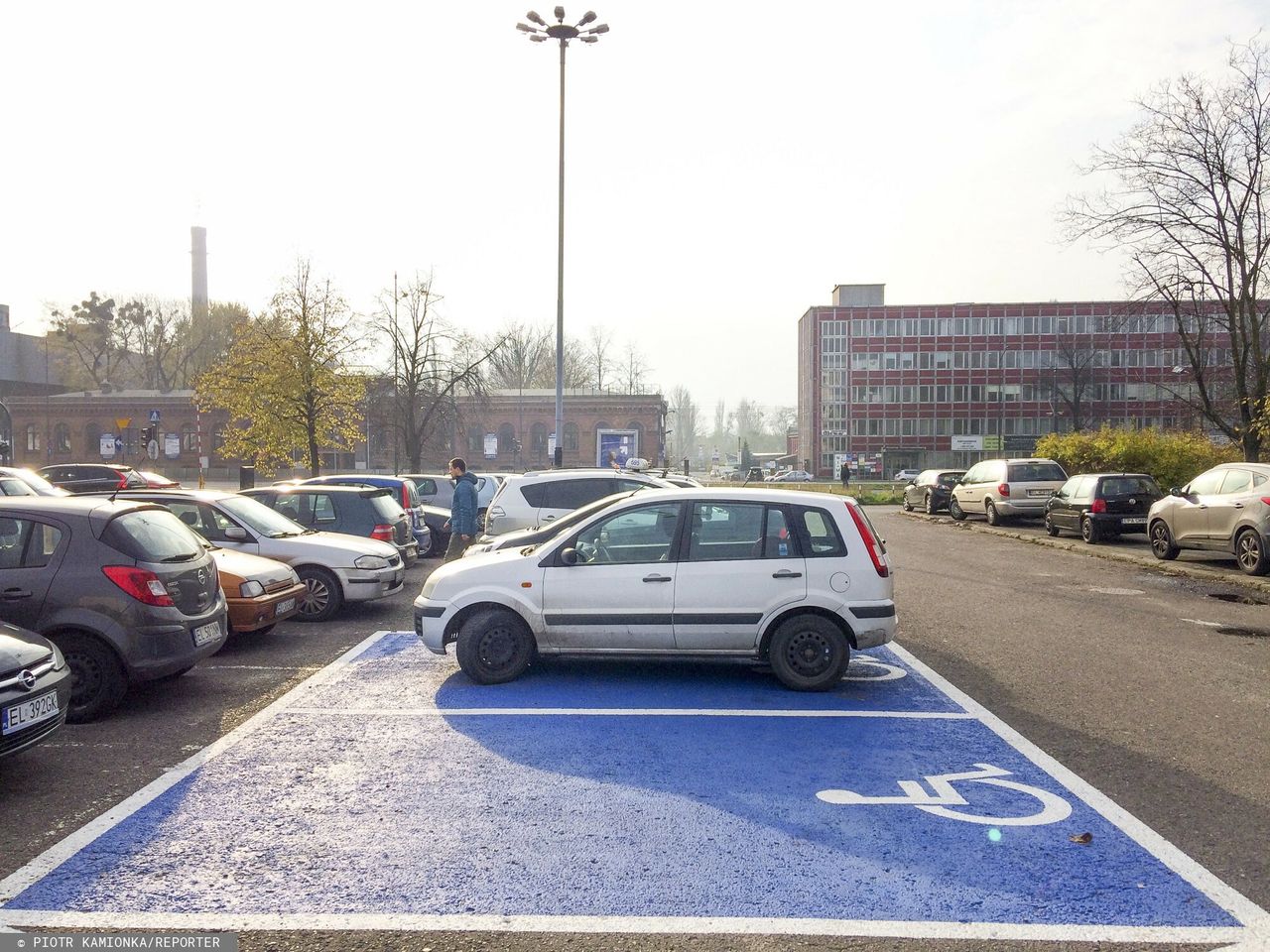 Miejsca parkingowe mnożą się pod nowymi blokami