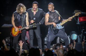 Hello! W łódzkiej Atlas Arenie swoje hity zaśpiewa Lionel Richie
