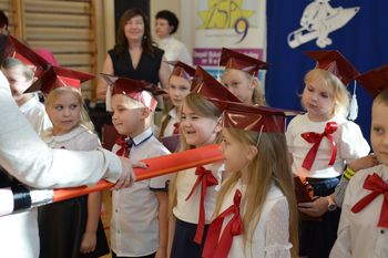 Bełchatów: Ślubowanie pierwszoklasistów ze Szkoły Podstawowej nr 12