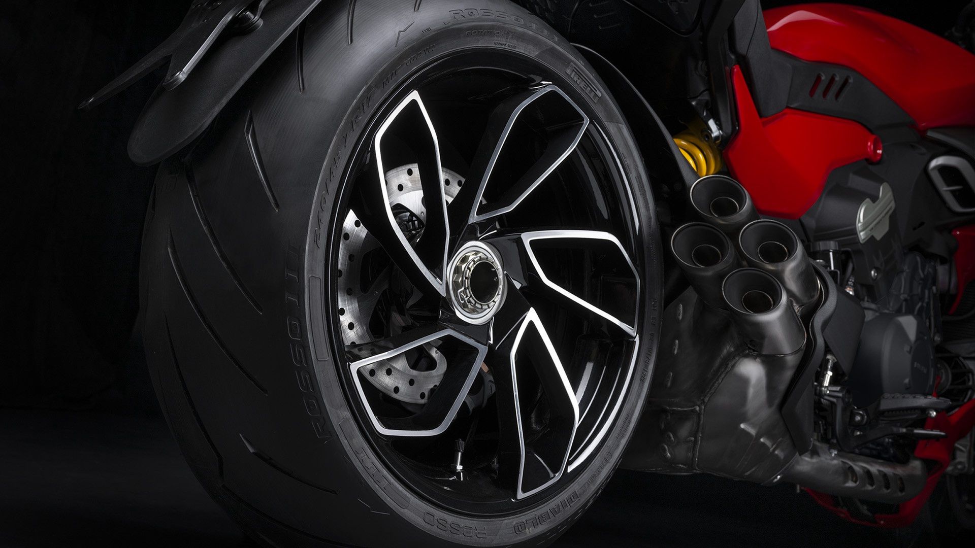 Ducati Diavel V4 2023