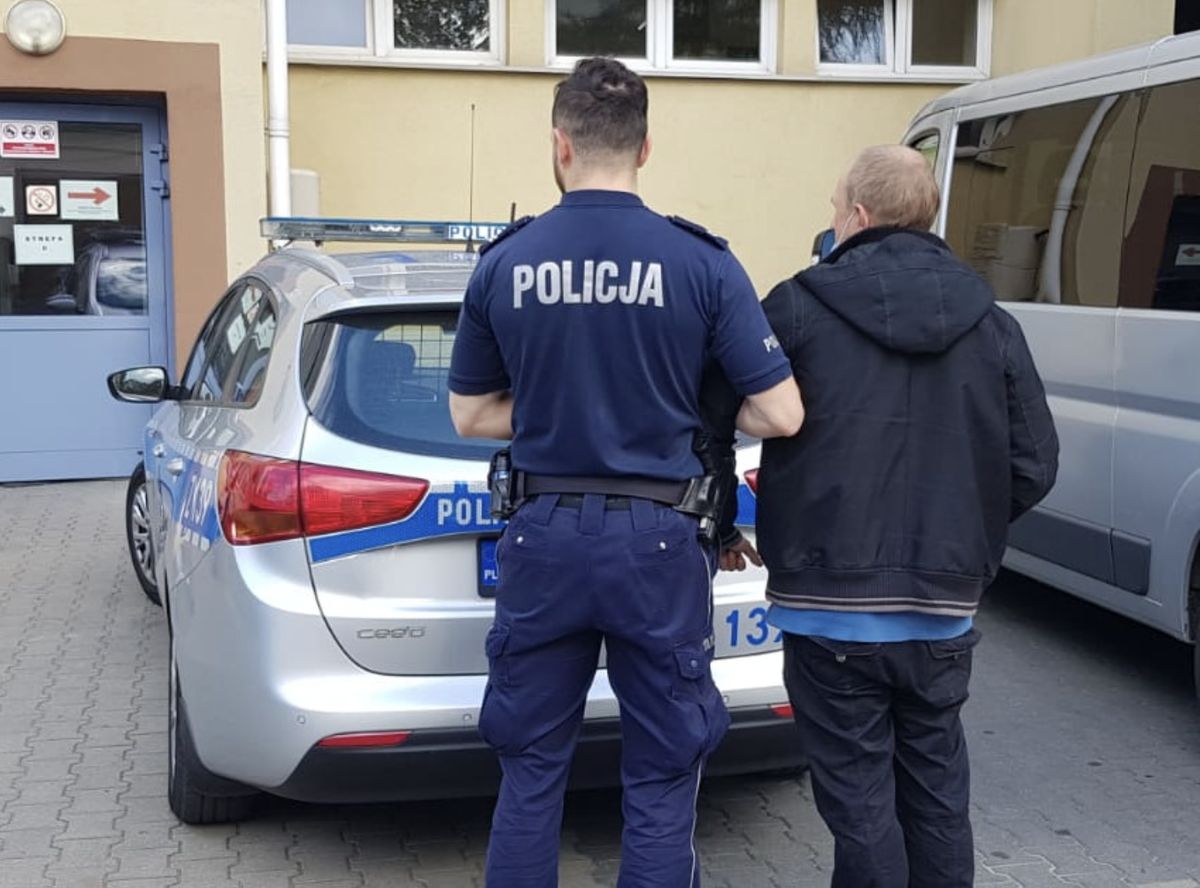 Mężczyzna skoncentrował się na wynoszeniu ze sklepów elektrycznych szczoteczek do zębów (Policja)