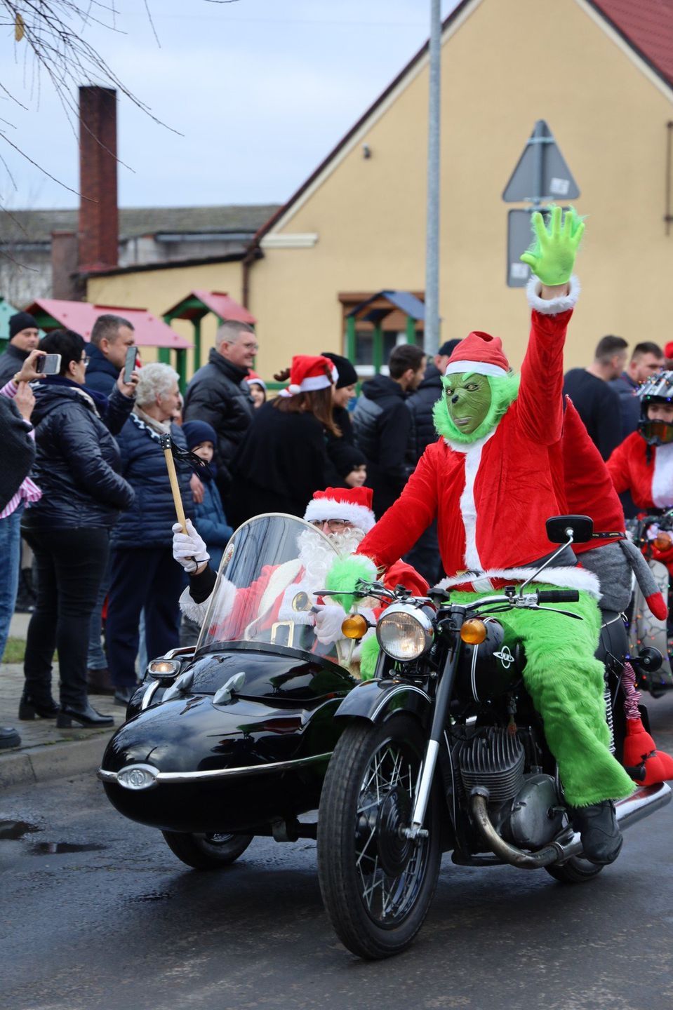 Motomikołaje w Łąkiem. Rekordowa parada, ogrom atrakcji i wielkie serca dla Jakuba