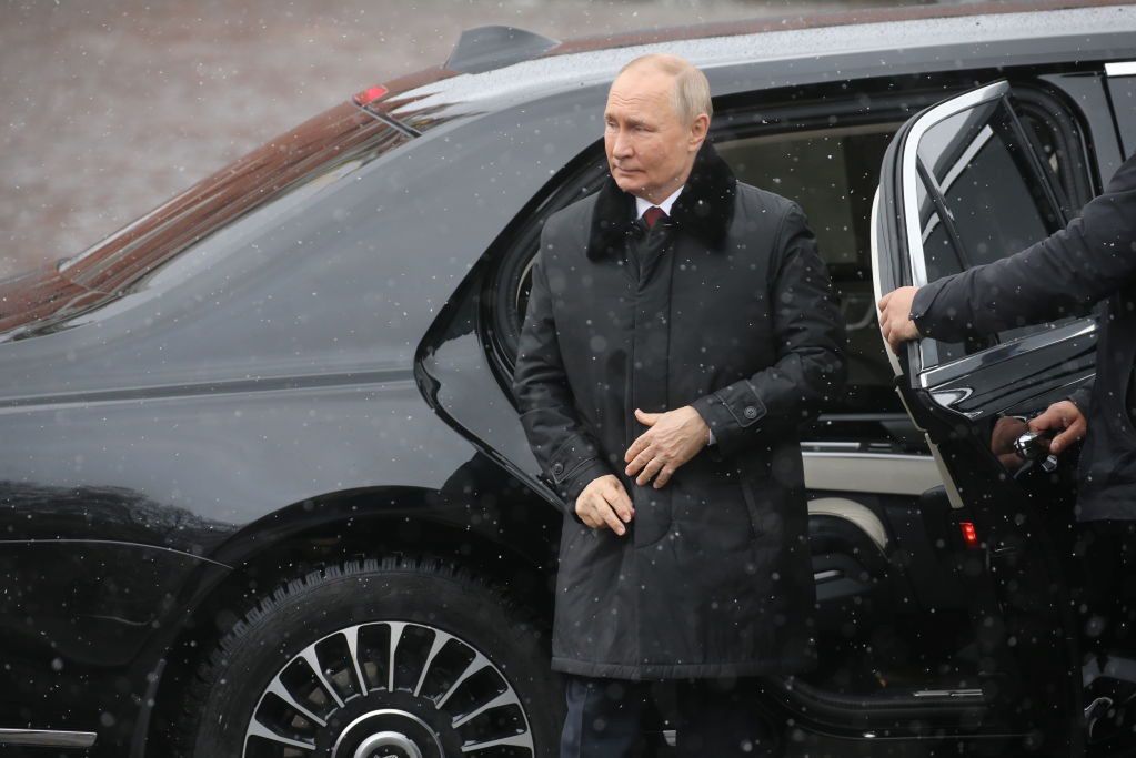 Russia backs North Korea with aid, rice, and military ties