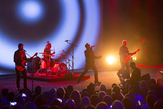 U2 podczas koncerty na konferencji prasowej Apple'a, u2.com