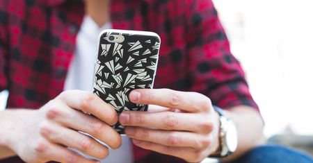 Aplikacja na iOS-a może nagrywać twarz użytkownika bez jego wiedzy