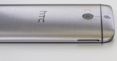 HTC idzie na dno, firma ratunek widzi w kopiowaniu iPhone’a