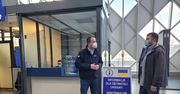 Punkt informacyjny dla uchodźców z Ukrainy na Dworcu Głównym w Poznaniu