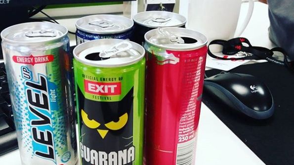 Składy napojów energetyków znacznie różnią się od siebie