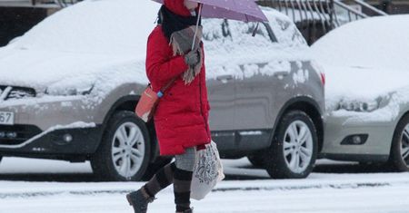 Pogoda. Zimny wiatr i opady śniegu. Duże problemy na drogach