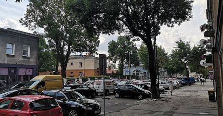 Zmiana organizacji ruchu na ulicy 1 Maja. Kierowcy zaskoczeni, jadą na pamięć