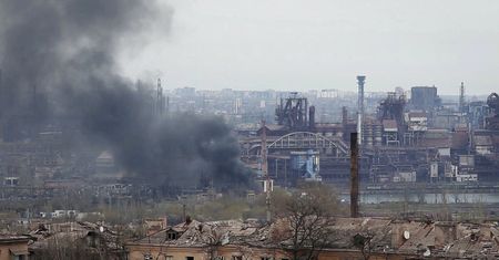 Wojna w Ukrainie. Dowódca pułku Azow: utrzymujemy obronę Azowstalu