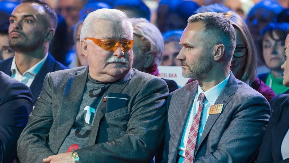 Lech Wałęsa po operacji. Były prezydent zabrał głos. Na zdjęciu z synem Jarosławem