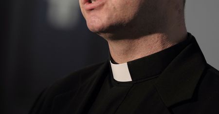Tragiczny wypadek przed kościołem. Nie żyje ksiądz