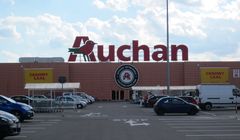 Klakson w reklamie Auchan uznany za zagrożenie na drodze. KER zgadza się ze skargą
