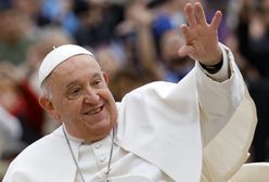 Papież Franciszek nie żyje. Towarzyszyła mu w licznych podróżach