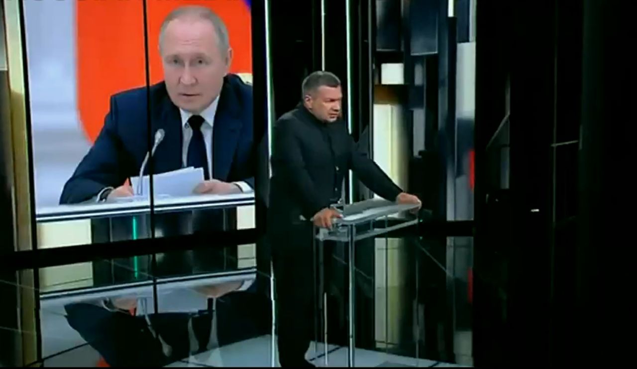 Putin grozi nie tylko Ukrainie. Takie słowa padły na spotkaniu z prezenterem