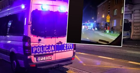 Autobus wjechał w blok mieszkalny. Policja ma swoją tezę
