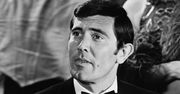 65 lat temu zagrał Bonda. Teraz komentuje następcę