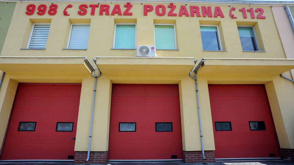 Nie tylko strażacy z Góry muszą przechodzić kwarantannę, w Gryfinie zamknięto cały posterunek (mb/amb) PAP/Marcin Bielecki