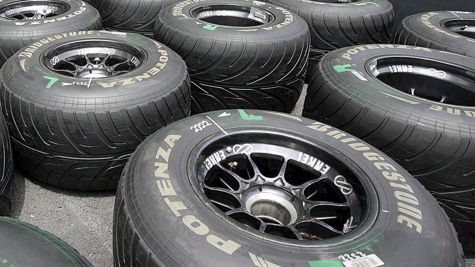 Warszawa. Zatrzymano mężczyznę, który kradł koła samochodowe