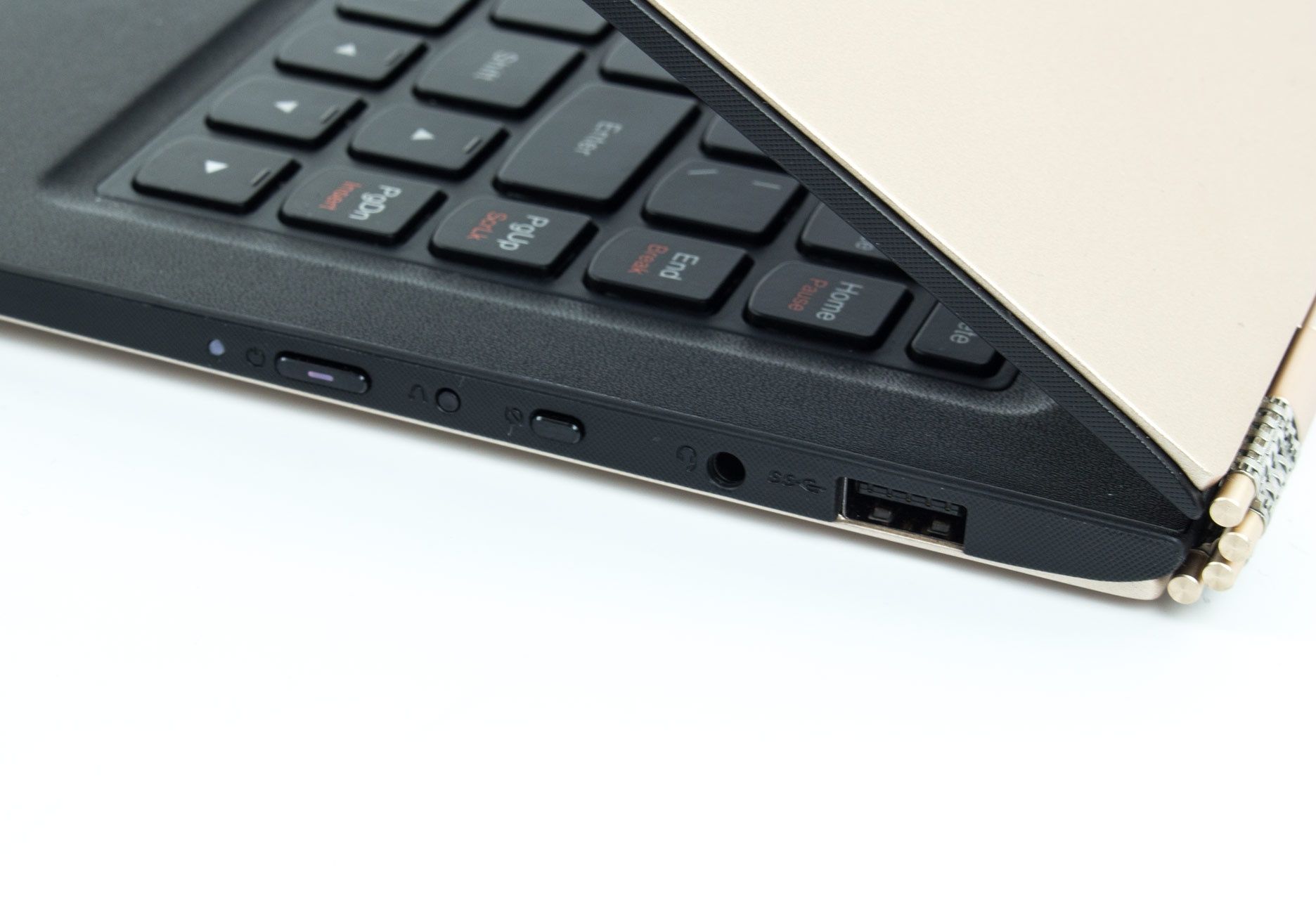 Lenovo Yoga 900 prawy bok