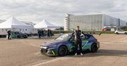 Jeździłem "mistrzowską" cuprą e-racer. To jak mały zawał serca, ale po cichu
