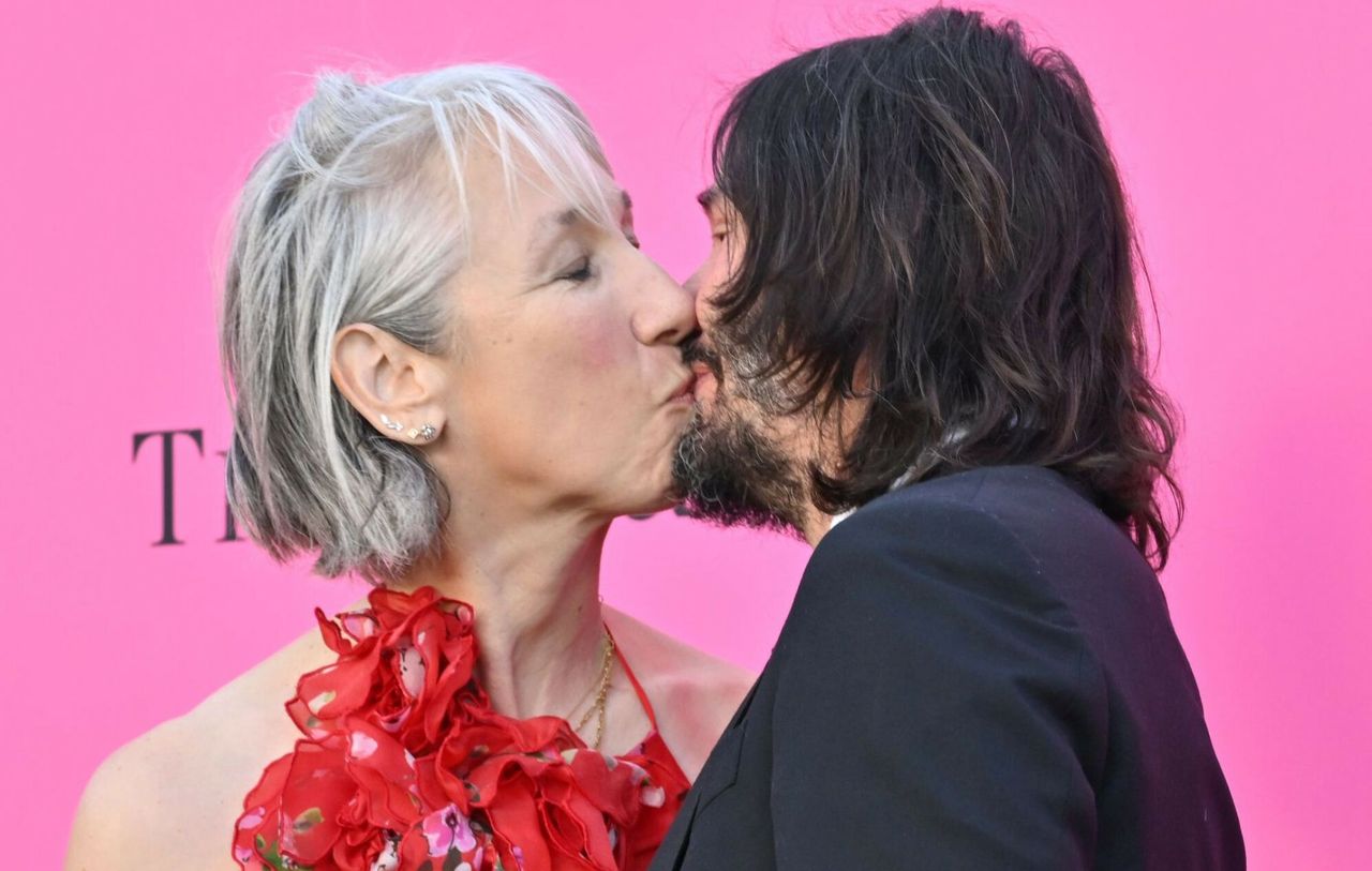 Keanu Reeves i Alexandra Grant na randce w Londynie. Uwagę zwracał jej pierścionek