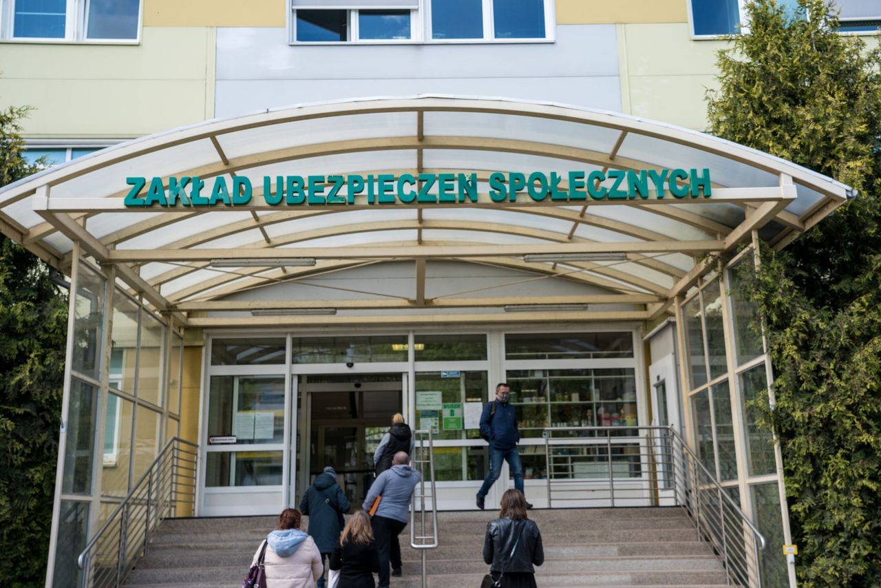 20 maja mija ważny termin w ZUS. Niektórzy będą musieli dopłacać