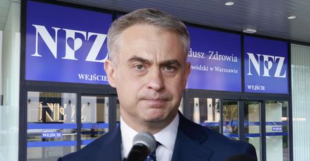 Gawkowski uderza w NFZ. "Burdel jest w tym archeo"