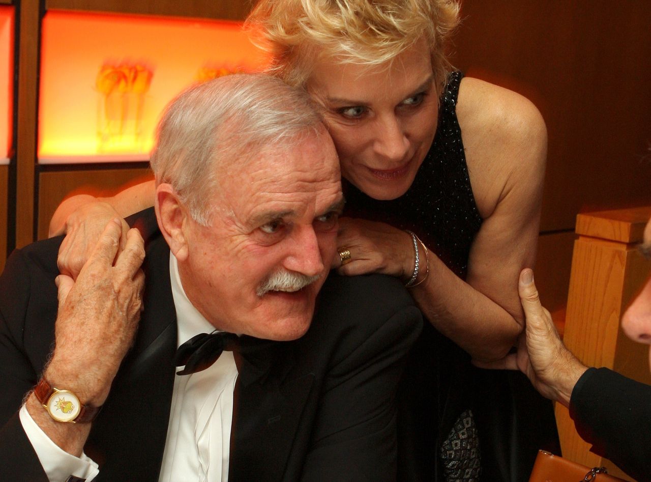 Była żona puściła go z torbami. John Cleese nie pójdzie na emeryturę