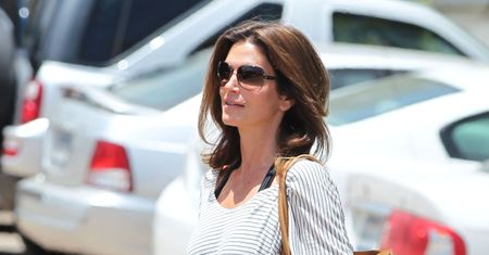 Nogi Cindy Crawford z bliska!