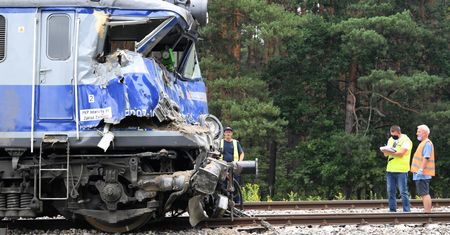 Tragedia na Podkarpaciu. Ciężarówka zderzyła się z pociągiem