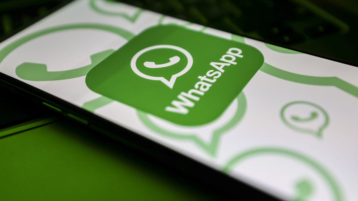 ANKARA, TURKIYE - NOVEMBER 14: A view of the WhatsApp logo displayed on a smartphone in Ankara, Turkiye on November 14, 2023. (Photo by Dilara Irem Sancar/Anadolu via Getty Images)