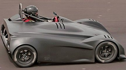 Gokart szybszy niż twój samochód [wideo] 1