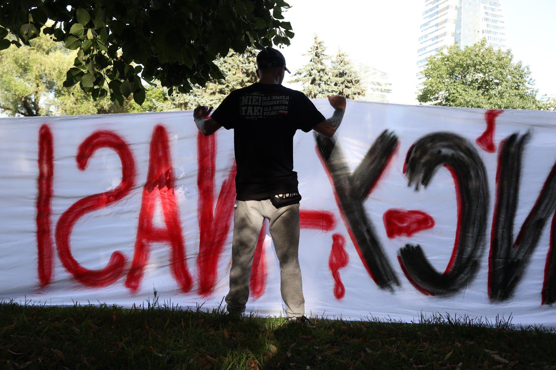 81. rocznica wybuchu Powstania Warszawskiego. W Rzeszowie przedstawiciele kombatantów, władz samorządowych i wojska złożyli kwiaty podczas apelu przy Pomniku Żołnierzy Armii Krajowej. 1.08.2025 Rzeszów