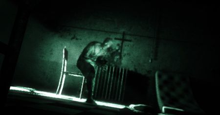 Pobierz Outlast (z dodatkiem) za darmo