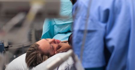 Błagała o cesarskie cięcie. Dziś jej synek jest niepełnosprawny, a rodzice walczą o sprawiedliwość