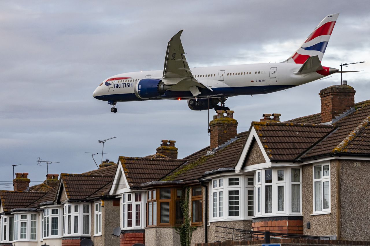Heathrow celebrates record passenger numbers, targets more growth