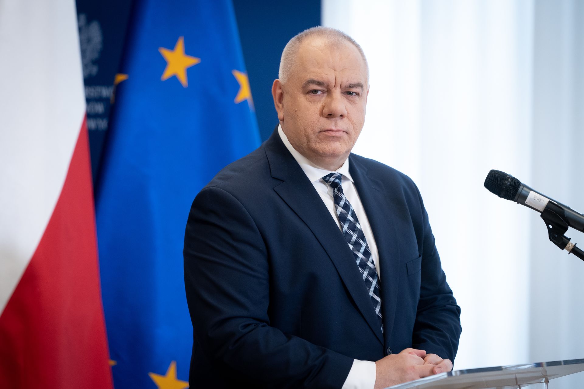 Sasin o "rozmontowywaniu Polski". Ministerstwo go upomniało