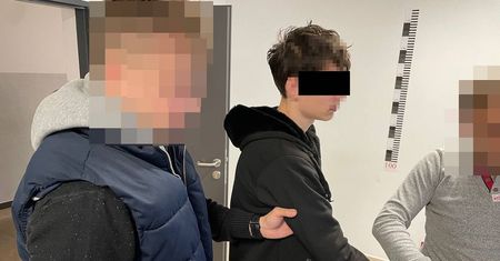 Skandaliczne zachowanie młodych rodziców. Mieli pod opieką niemowlę