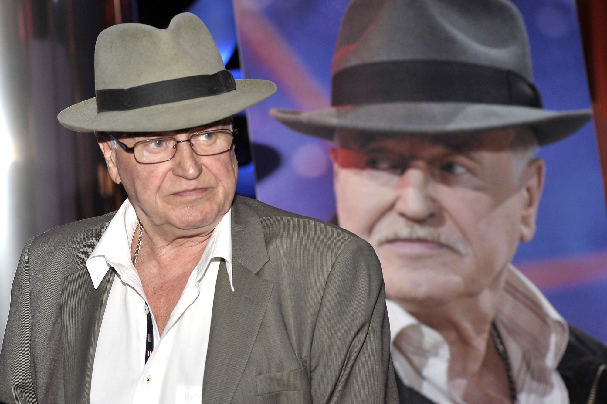 Przyjaciel Jana Nowickiego był przy nim do końca. "Byliśmy przyjaciółmi. To zobowiązuje, żebym był wsparciem dla rodziny"