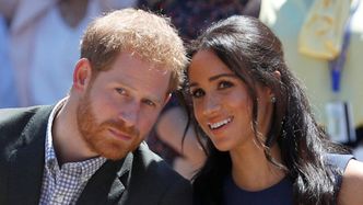 Oburzony brytyjski dwór żąda, aby książę Harry i Meghan Markle ZRZEKLI SIĘ tytułów książęcych: "Całkowity BRAK SZACUNKU"