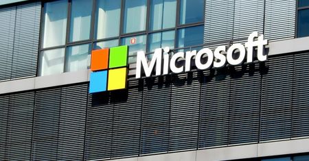 Microsoft zastępuje dziennikarzy sztuczną inteligencją