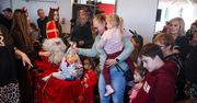 Kraków: Rodziny zastępcze spotkały się na Cracovii. To spotkanie mikołajkowe