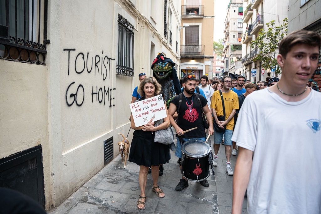 Spaniards protest against mass tourism