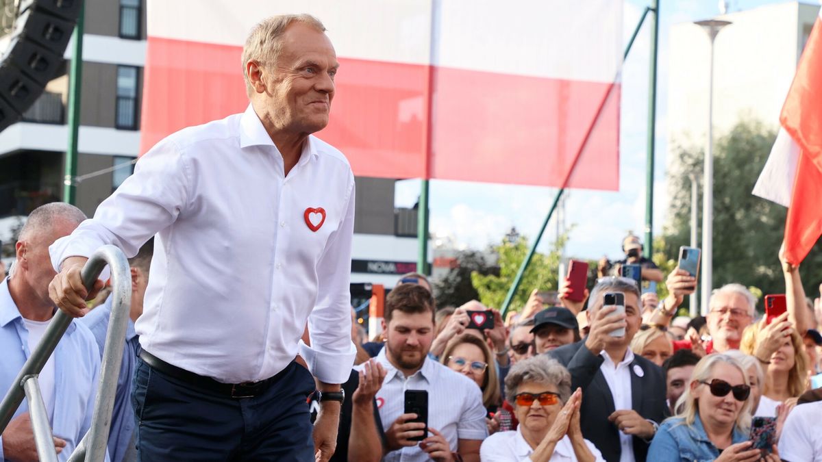 Wiec Donalda Tuska w Legionowie
Fot. Piotr Molecki/East News, Legionowo, 08.08.2023. Wiec przewodniczacego Platformy Obywatelskiej Donalda Tuska w podwarszawskim Legionowie.
Piotr Molecki