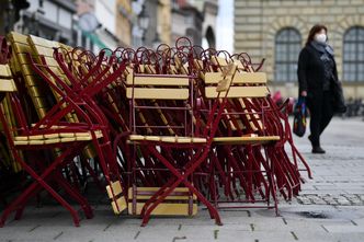 Nowe obostrzenia w Niemczech. Policjanci sprawdzają i wlepiają kary