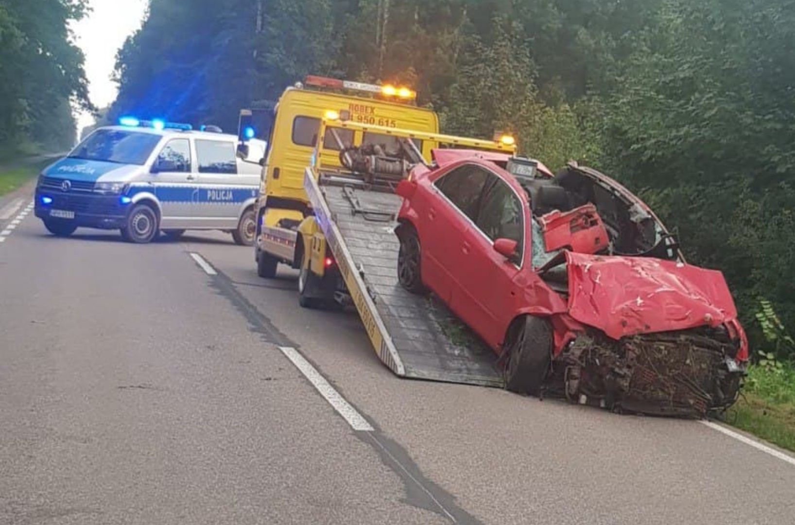 Wystarczył moment. Kierowca nie żyje, pasażerka walczy o życie