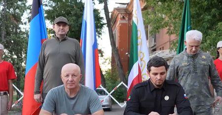 Cyniczna gra Rosji. "Połączyli" Mariupol i Grozny